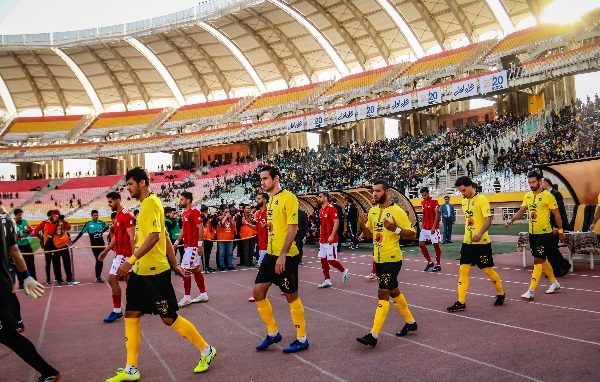 تکسیرا ترکیب سپاهان را از روی دست قلعهنویی چید