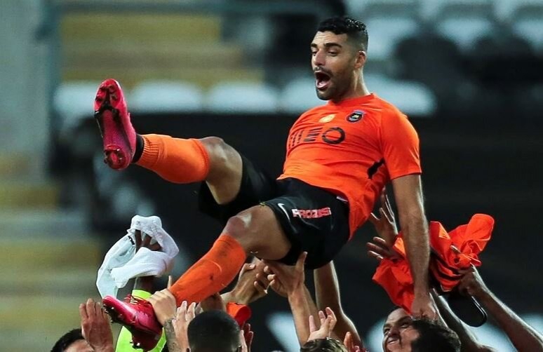 درخواست هواداران از ریوآوه؛ طارمی را حفظ کنید