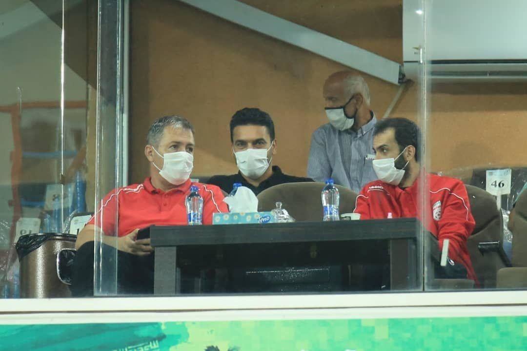 دراگان اسکوچیچ، سرمربی تیم ملی در جایگاه ویژه ورزشگاه شهید وطنی 