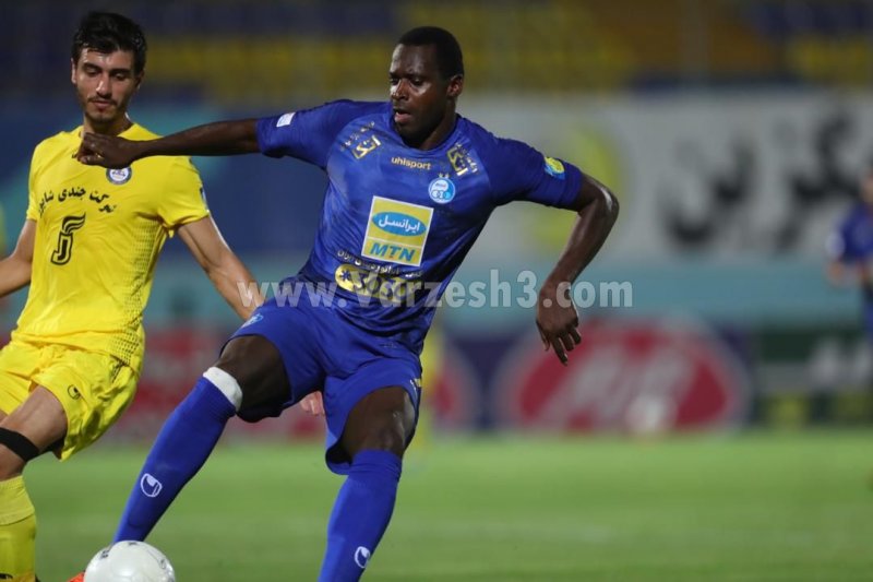 خیز بلند دیاباته برای آقای گلی لیگ نوزدهم