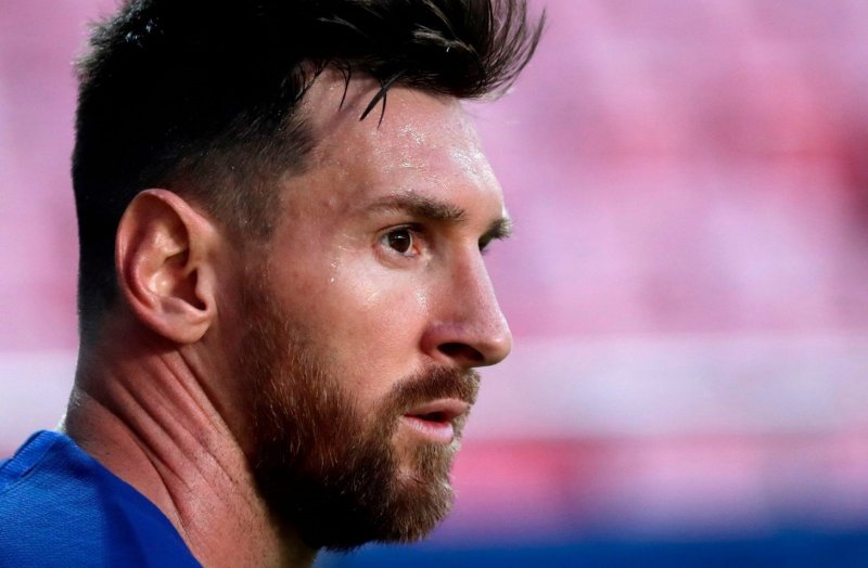 وضعیت باورنکردنی مسی در رختکن بارسلونا! (عکس)