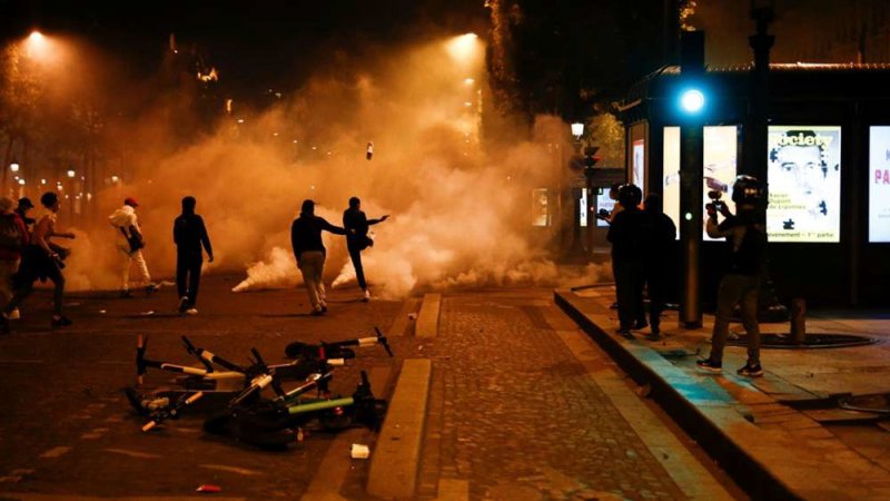 PSG باخت؛ فرانسه آتشبازی راه افتاد! (عکس)