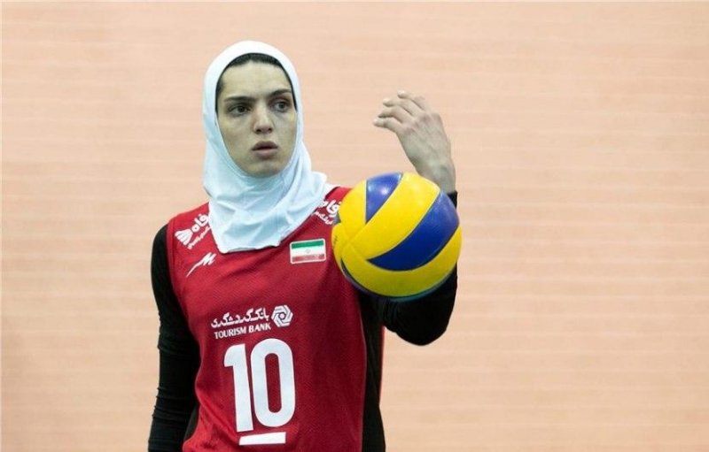 کریخوانی بازیکن تیم ملی زنان پس از صعود به فینال