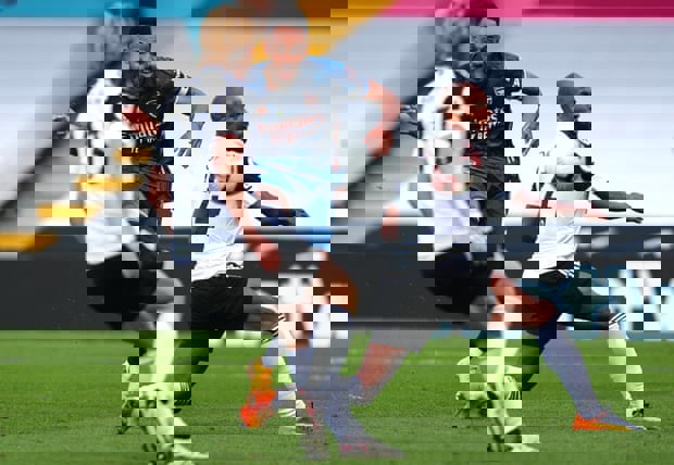 1526502
