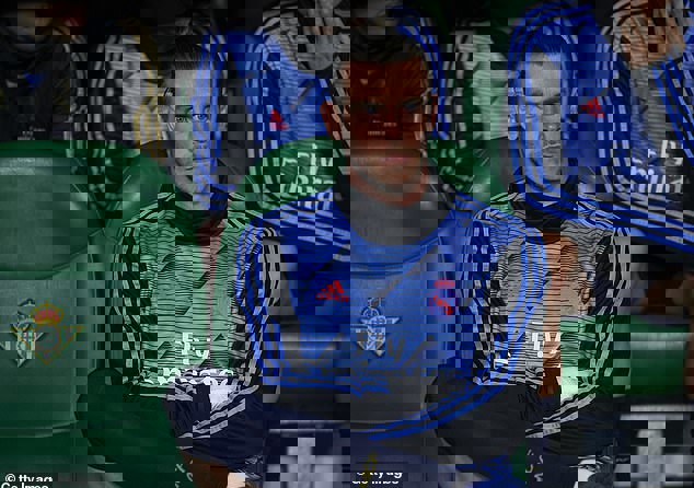 1527368