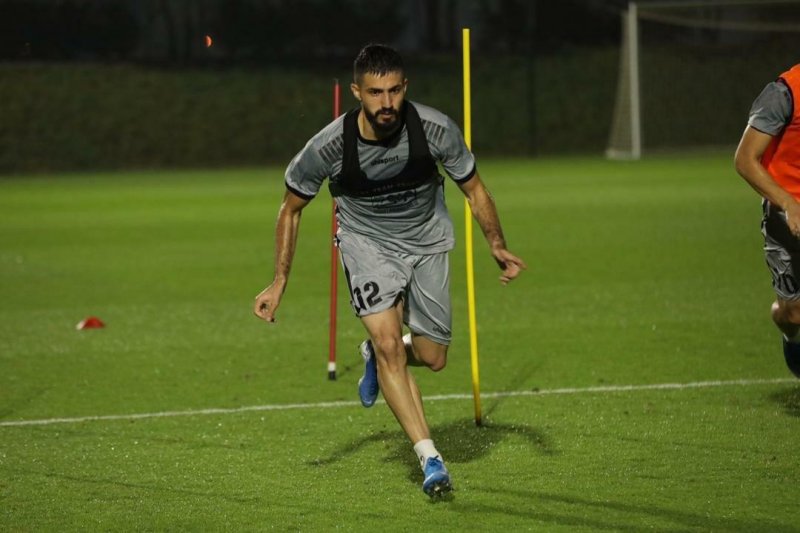 مصدومیت مانع حضور هافبک سپاهان مقابل النصر