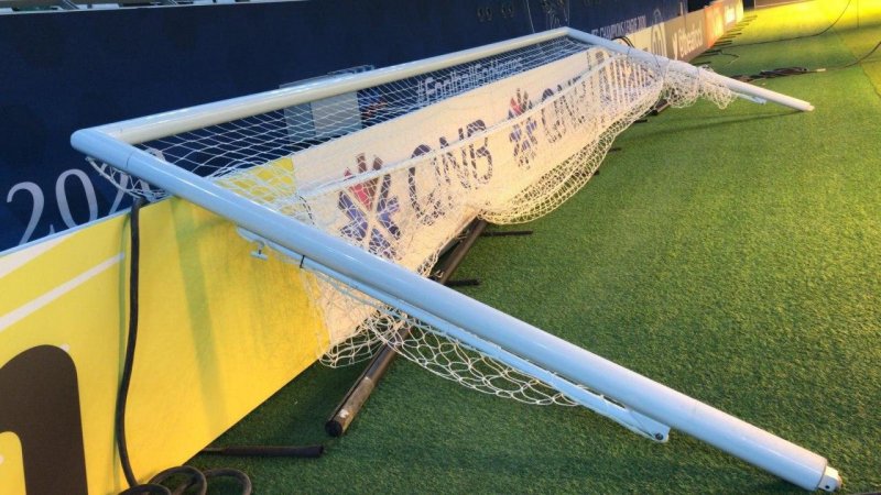 چمن استادیوم با گل پرسپولیس سوخت! (عکس)