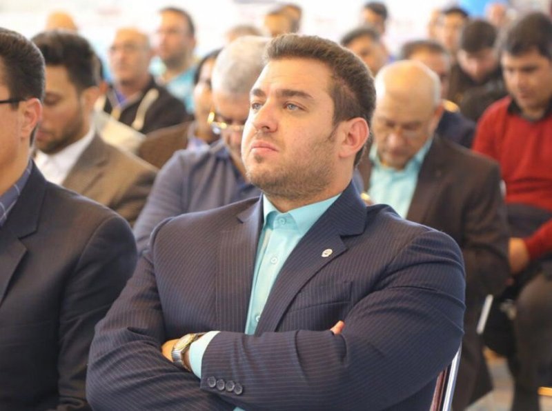 خداحافظی رئیس دوتابعیتی بدون استعفا