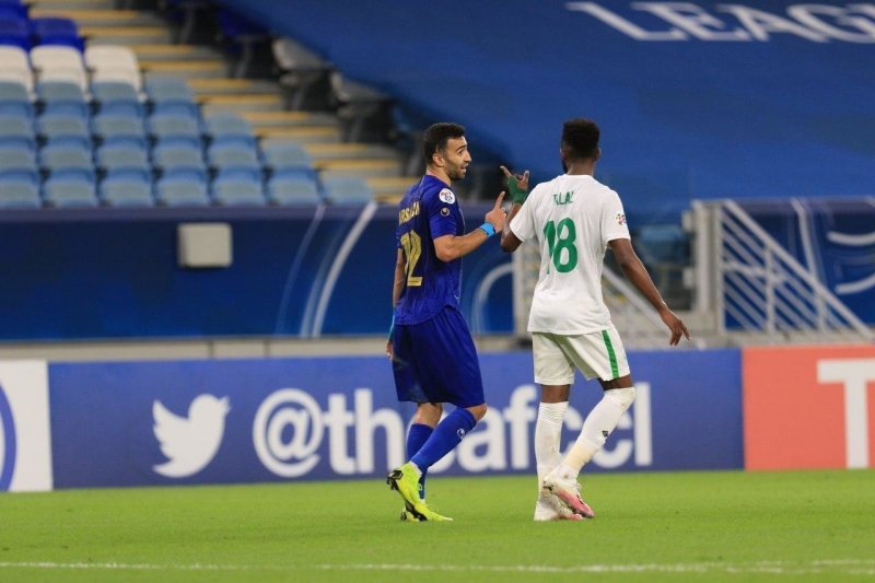 ارسلان اینبار گیتارش را به رفقا سپرد(عکس)