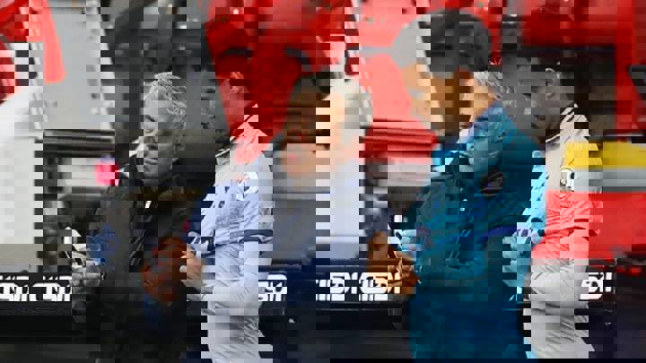 1531562