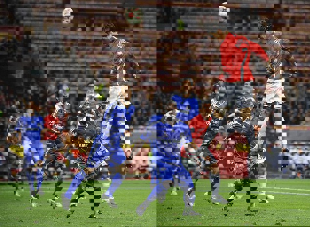 1531573