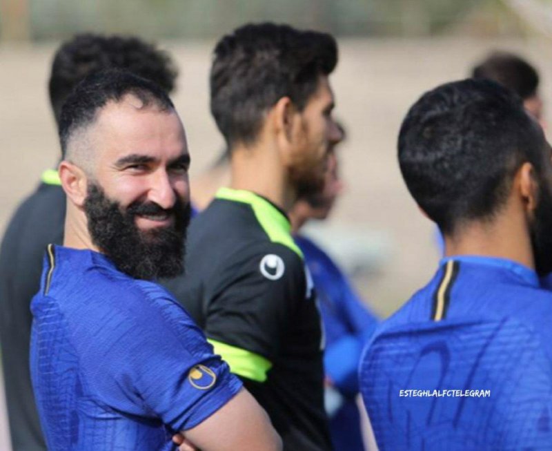 شجاعیان: از حاشیه دور باشیم، نتیجه می گیریم