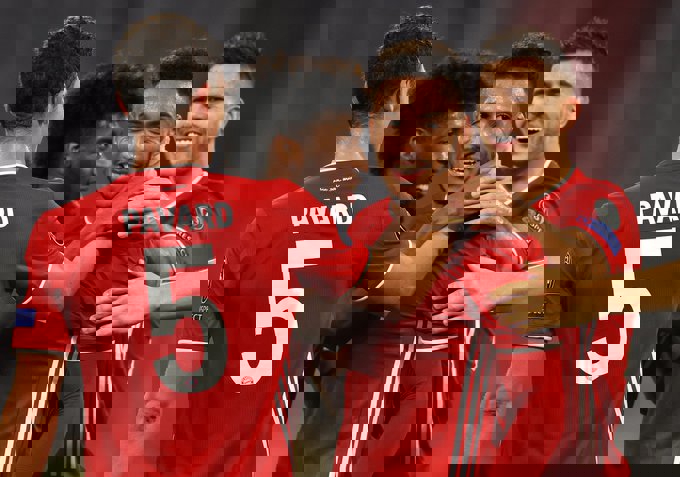 بایرن 4-0 اتلتیکو: قهرمان همچنان توقف‌ناپذیر است