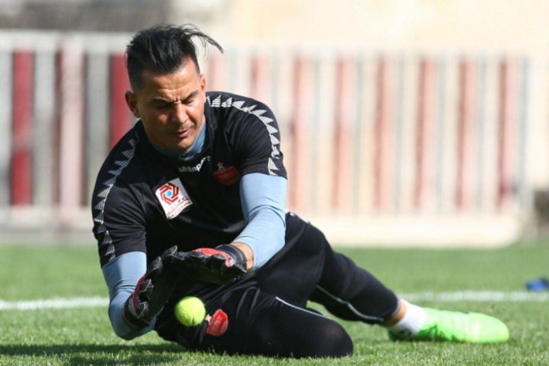 چشم عبدالرزاق حمدالله به دستان حامد لک