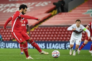 سرمربی وستهام: از پنالتی‌ای که به صلاح دادند متعجبم