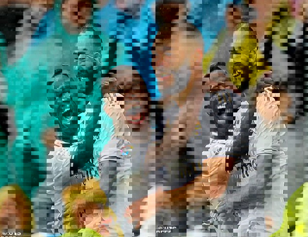 تنش رئال برطرف شد؛ عذرخواهی بنزما از ویسینیوس