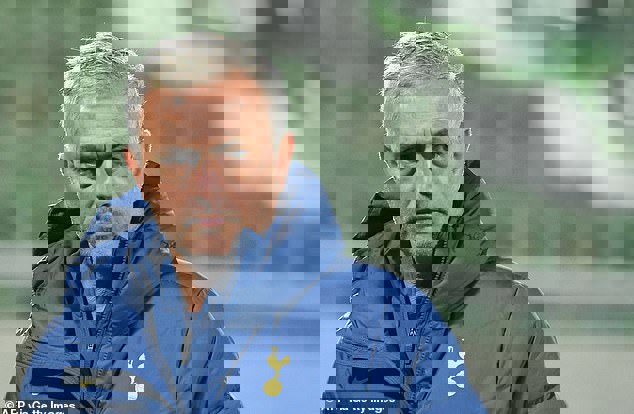 مورینیو: همانطور که باید بازی را جدی گرفتیم و بردیم