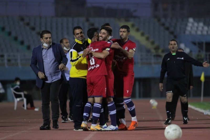 آلومینیوم 0- نساجی 3؛ تازه وارد لیگ غافلگیر شد!