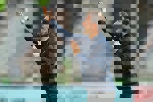 صادقی: تعطیلی لیگ برتر تصمیم خوبی نیست