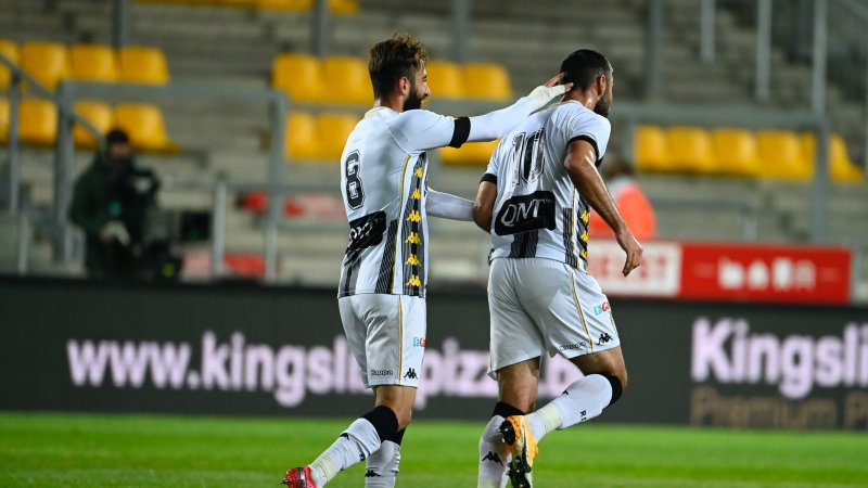 گل پشت گل از کاوه رضایی و قلیزاده(عکس)