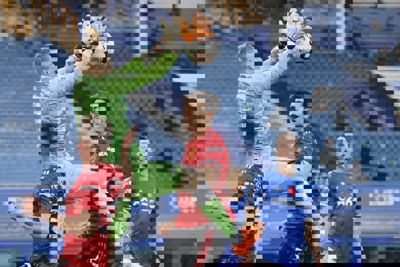 1542010
