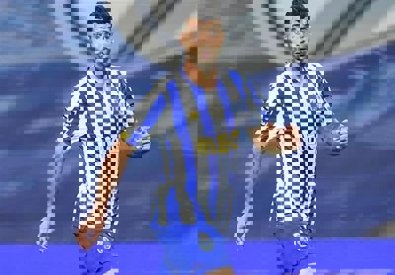 1542588