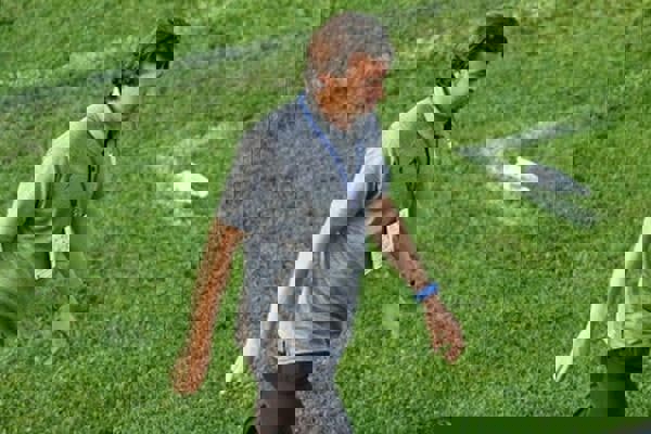 عقیلی: کمتر غر بزنید، نمیشود همه را راضی کرد