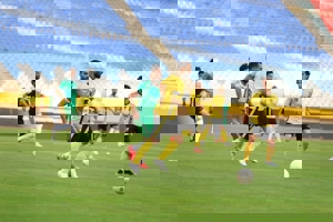 حسینی: گل سپاهان ۲ بار باید مردود می‌شد!