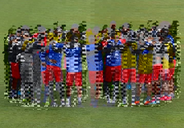 1547295