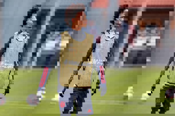 1547748