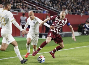 اینیستا و اسکار در ترکیب اصلی ویسل و شانگهای