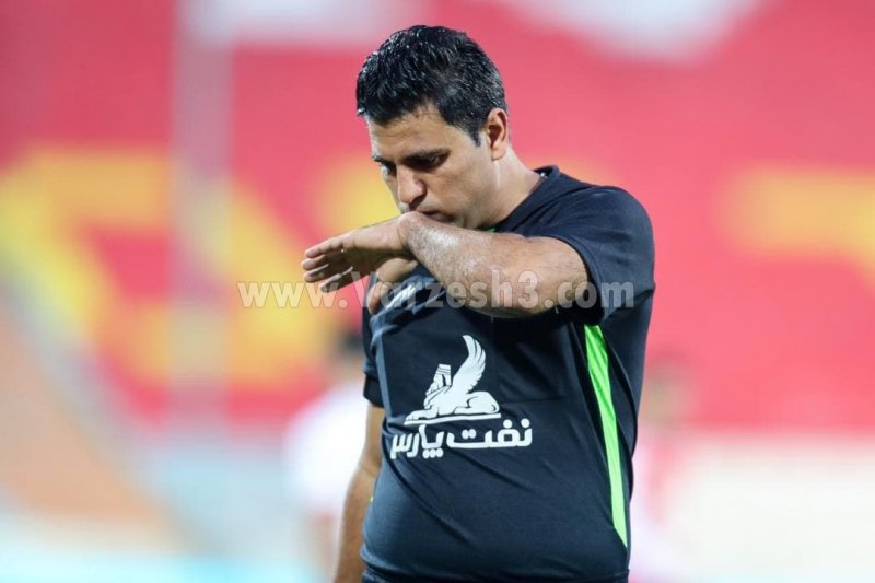 مظفری زاده: بازیکن پرسپولیس باید اخراج می شد