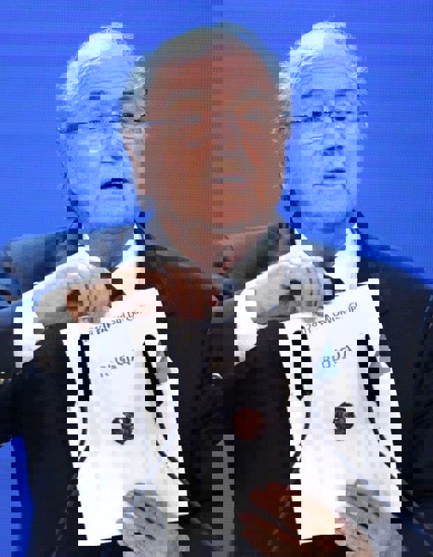 1549592