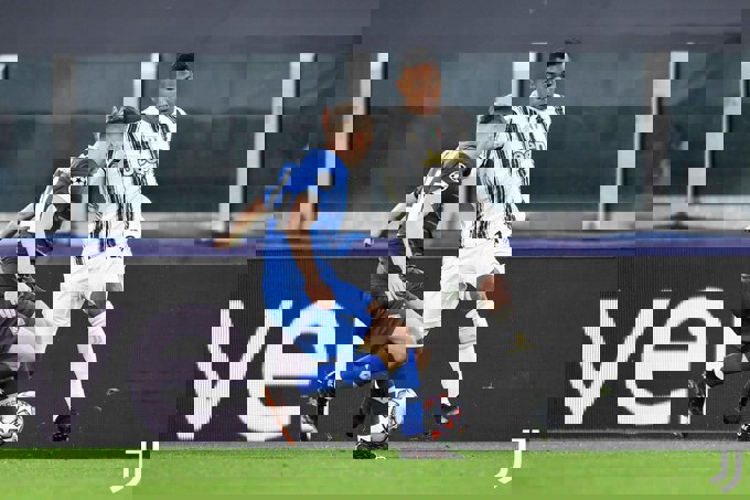 یوونتوس 3 - 0 دینامو: جنگ صدرنشینی در نوکمپ