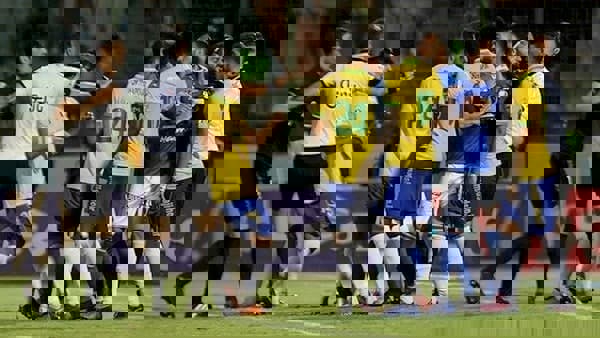 ترکیب استقلال مقابل نفت آبادان زیر و رو میشود