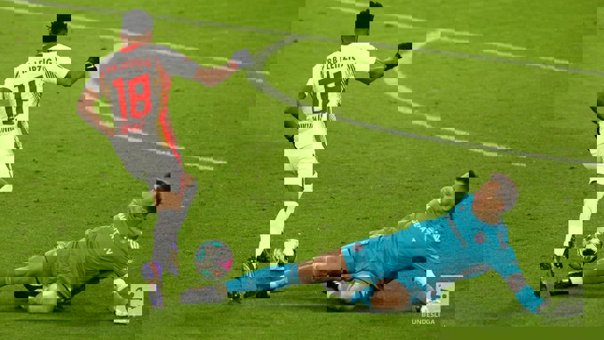 1550568