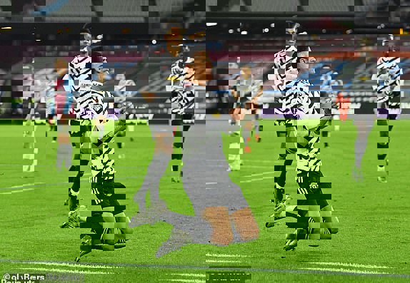 1550608
