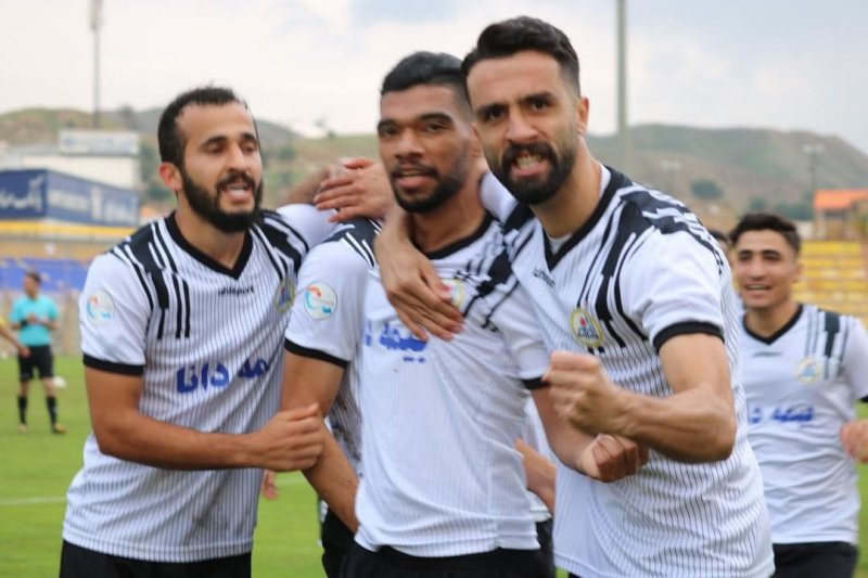 نفت مسجدسلیمان 3 - سپاهان 1؛ تیرک اول منطقه خوشبختی حسینی