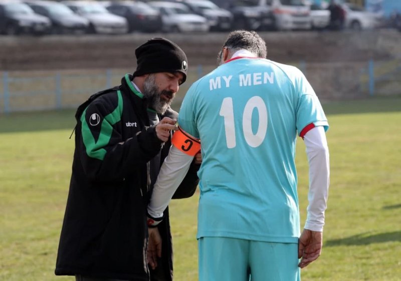 چه گلنزنیه این عادل فردوسی پور! (عکس)