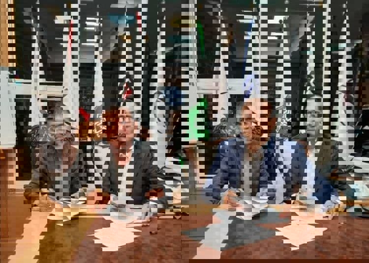 عبدالله ویسی سرمربی خیبرخرم آباد شد (عکس)