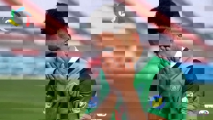 ماشین همچنان در انتظار "آن سه امتیاز" (عکس)