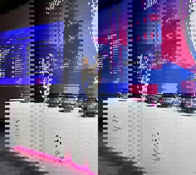 1553581