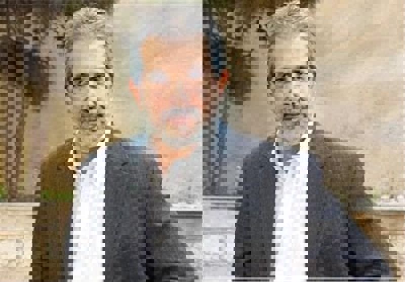 دیپلماتی دو تابعیتی که عضو هیات مدیره استقلال شد
