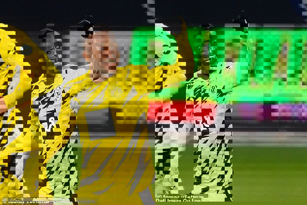 1554897