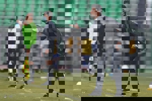 رحمان رضایی؛ می جنگد و می ماند 