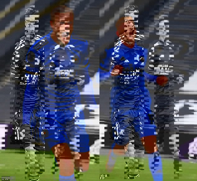 1555590