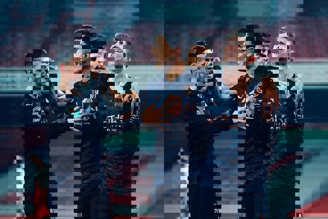 1556089