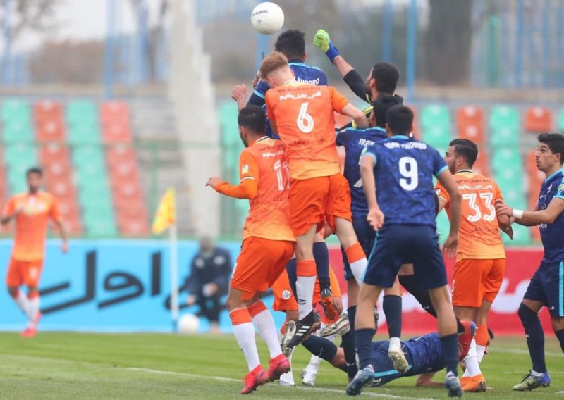   پیکان مدیون دریس و دفاع تارتاری! 