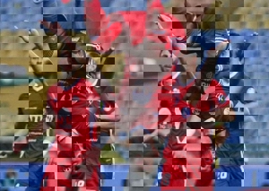 حالا بقیه عباس زاده را ماچ کنند!(عکس)