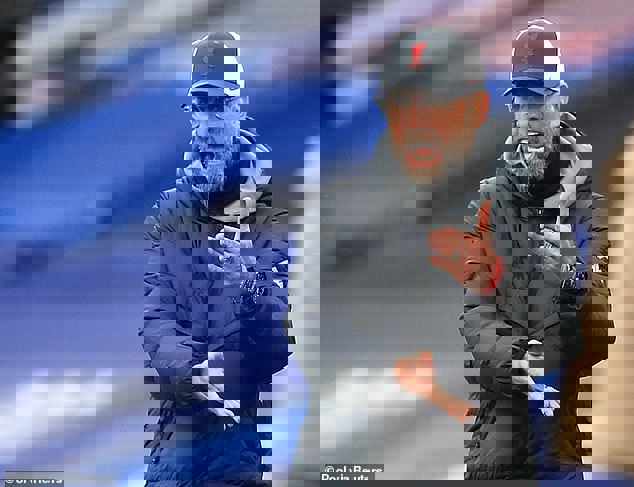 1556981